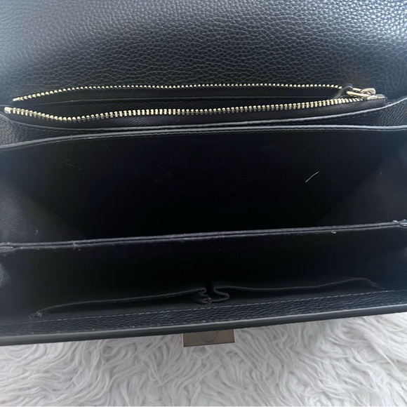 The Curated Shoulder Bag - Pebbled Leather - Picture 9 of 13